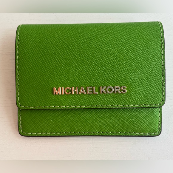 Michael Kors Lime Green Card Holder - Picture 2 of 13